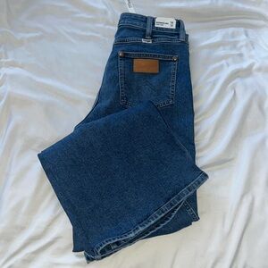 women’s wrangler loose flare jeans size 26 length 32